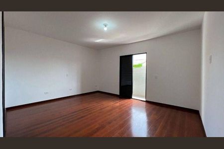 Casa à venda com 3 quartos, 237m² em Nova Petrópolis, São Bernardo do Campo