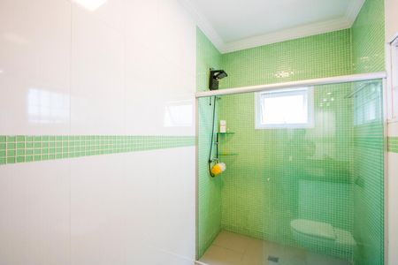 Casa à venda com 450m², 4 quartos e 6 vagasBanheiro social