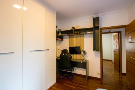 Casa à venda com 450m², 4 quartos e 6 vagasQuarto 