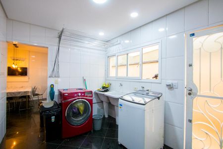 Casa à venda com 450m², 4 quartos e 6 vagasÁrea de serviço