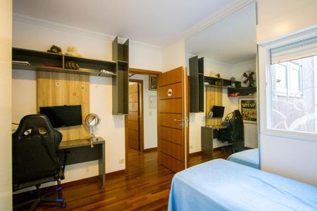 Casa à venda com 450m², 4 quartos e 6 vagasQuarto 