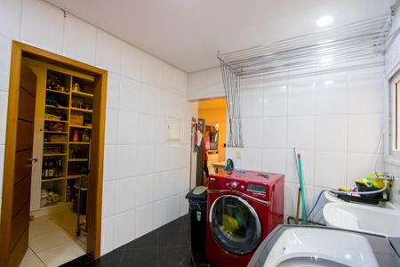 Casa à venda com 450m², 4 quartos e 6 vagasÁrea de serviço