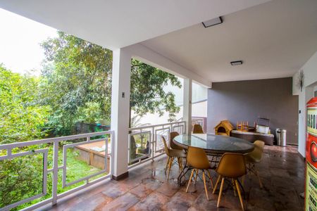 Casa à venda com 450m², 4 quartos e 6 vagasÁrea comum