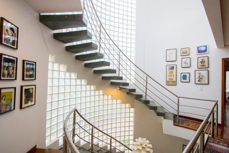 Casa à venda com 450m², 4 quartos e 6 vagasEscritório