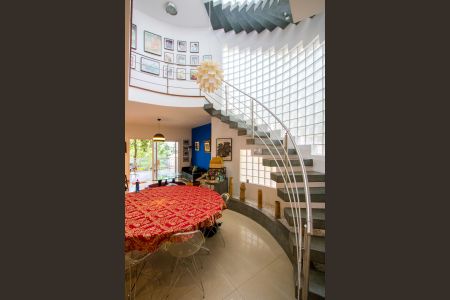 Sala de casa à venda com 4 quartos, 450m² em Vila Eldizia, Santo André