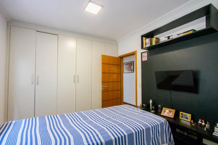 Casa à venda com 450m², 4 quartos e 6 vagasQuarto 2