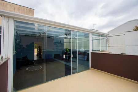 Casa à venda com 450m², 4 quartos e 6 vagasTerraço descoberto