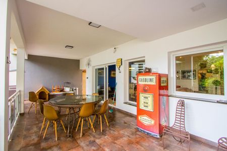 Casa à venda com 450m², 4 quartos e 6 vagasÁrea comum