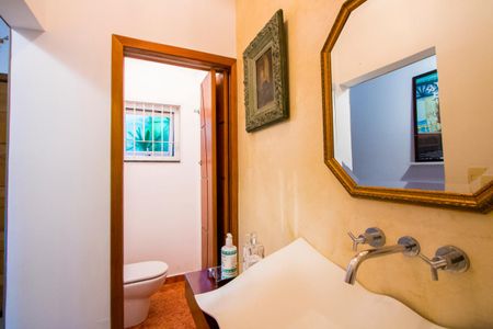 Casa à venda com 450m², 4 quartos e 6 vagasLavabo