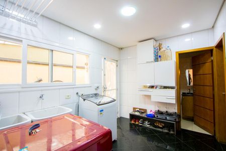 Casa à venda com 450m², 4 quartos e 6 vagasÁrea de serviço