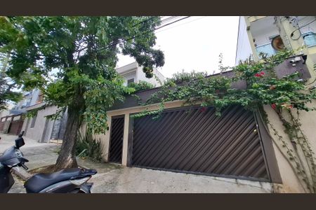 Casa à venda com 450m², 4 quartos e 6 vagasFachada