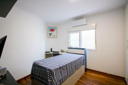 Casa à venda com 450m², 4 quartos e 6 vagasQuarto 2