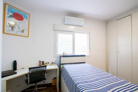 Casa à venda com 450m², 4 quartos e 6 vagasQuarto 2