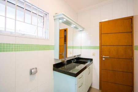 Casa à venda com 450m², 4 quartos e 6 vagasBanheiro social