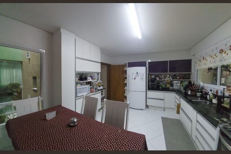 Casa à venda com 3 quartos, 125m² em Jardim Andrea Demarchi, São Bernardo do Campo
