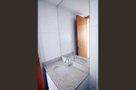 Apartamento à venda com 52m², 2 quartos e 1 vagaBanheiro Social