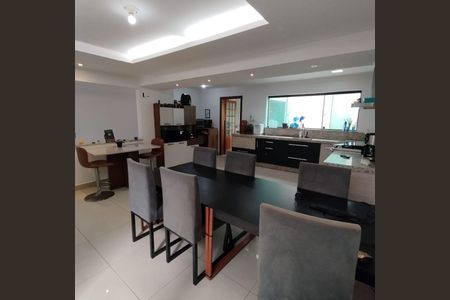 Casa à venda com 3 quartos, 316m² em Jardim Montreal, São Bernardo do Campo