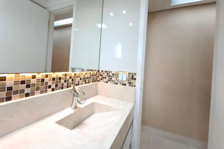 Apartamento à venda com 64m², 2 quartos e 1 vaga Apartamento à venda com 64m², 2 quartos e 1 vagaBanheiro