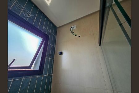 Casa à venda com 95m², 3 quartos e 2 vagas Casa à venda com 95m², 3 quartos e 2 vagasBanheiro