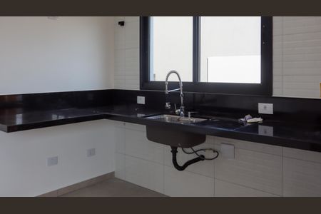 Casa à venda com 95m², 3 quartos e 2 vagas Casa à venda com 95m², 3 quartos e 2 vagasSala/Cozinha