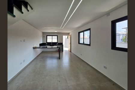 Casa à venda com 95m², 3 quartos e 2 vagas Casa à venda com 95m², 3 quartos e 2 vagasSala/Cozinha