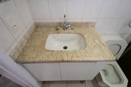 Apartamento para alugar com 68m², 2 quartos e 2 vagas Apartamento para alugar com 68m², 2 quartos e 2 vagasBanheiro