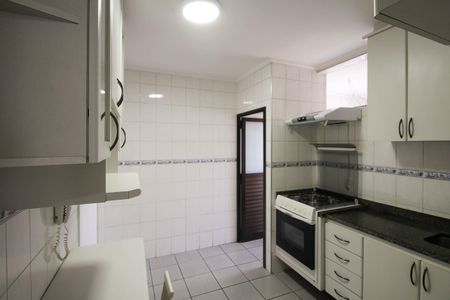 Apartamento para alugar com 68m², 2 quartos e 2 vagas Apartamento para alugar com 68m², 2 quartos e 2 vagasCozinha