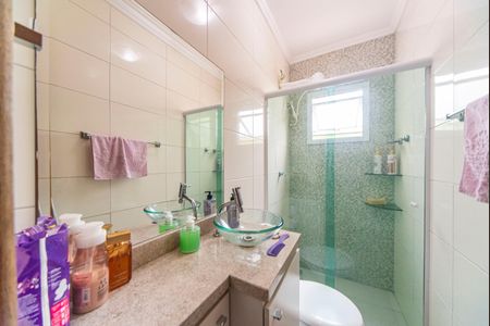 Apartamento à venda com 68m², 3 quartos e 2 vagasBanheiro 