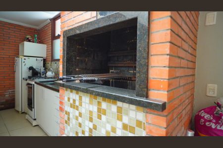 Casa de condomínio à venda com 450m², 5 quartos e 4 vagas Casa de condomínio à venda com 450m², 5 quartos e 4 vagasChurrasqueira 2 salão de festas