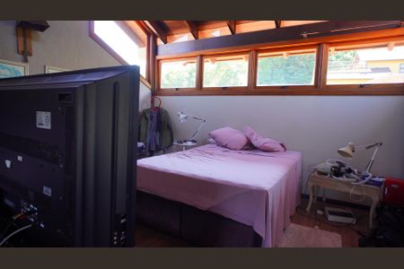 Casa de condomínio à venda com 450m², 5 quartos e 4 vagas Casa de condomínio à venda com 450m², 5 quartos e 4 vagasQuarto 1 suite - terceiro piso