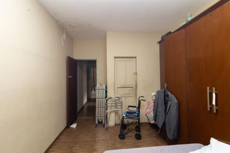 Casa à venda com 500m², 5 quartos e 3 vagas Casa à venda com 500m², 5 quartos e 3 vagasQuarto 2