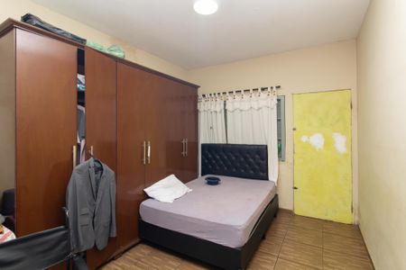 Casa à venda com 500m², 5 quartos e 3 vagas Casa à venda com 500m², 5 quartos e 3 vagasQuarto 2