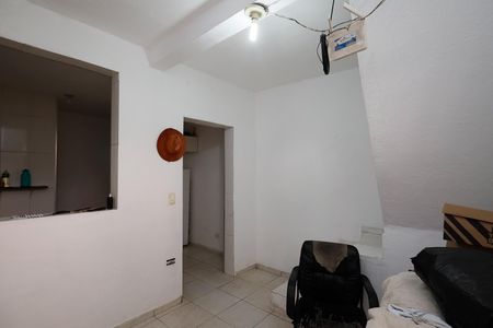 Sala de casa para alugar com 2 quartos, 64m² em Jardim Julieta, São Paulo