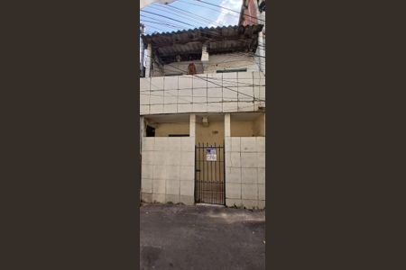 Casa para alugar com 64m², 2 quartos e sem vagaFachada