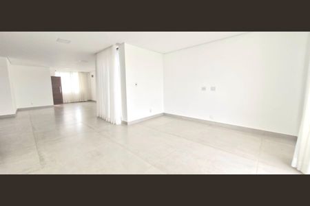 Sala de casa de condomínio à venda com 5 quartos, 475m² em Alphaville Vespasiano, Vespasiano