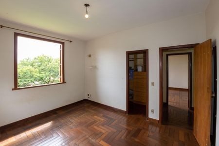 Casa de condomínio à venda com 2999m², 4 quartos e 10 vagas Casa de condomínio à venda com 2999m², 4 quartos e 10 vagasQuarto 2