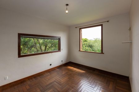 Casa de condomínio à venda com 2999m², 4 quartos e 10 vagas Casa de condomínio à venda com 2999m², 4 quartos e 10 vagasQuarto 2