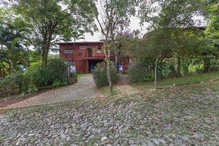 Casa de condomínio à venda com 2999m², 4 quartos e 10 vagas Casa de condomínio à venda com 2999m², 4 quartos e 10 vagasFachada com Placa