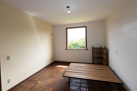 Casa de condomínio à venda com 2999m², 4 quartos e 10 vagas Casa de condomínio à venda com 2999m², 4 quartos e 10 vagasQuarto 1