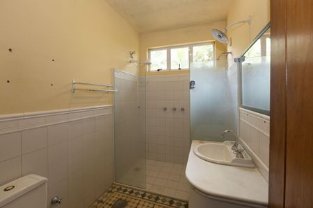 Casa de condomínio à venda com 2999m², 4 quartos e 10 vagas Casa de condomínio à venda com 2999m², 4 quartos e 10 vagasBanheiro 1