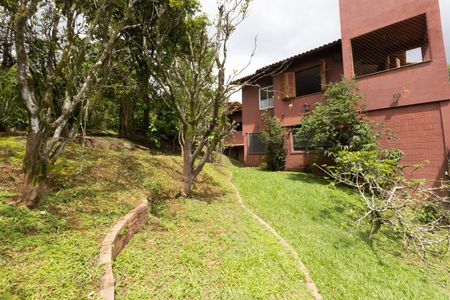 Casa de condomínio à venda com 2999m², 4 quartos e 10 vagas Casa de condomínio à venda com 2999m², 4 quartos e 10 vagasQuintal