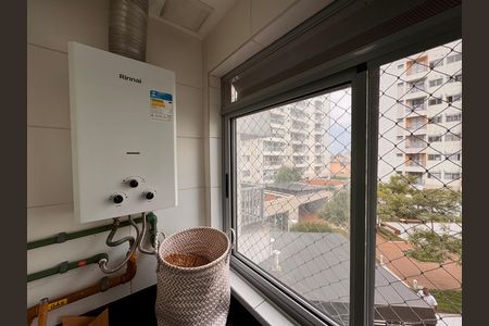 Apartamento para alugar com 77m², 2 quartos e 1 vaga Apartamento para alugar com 77m², 2 quartos e 1 vagaCozinha e Área de Serviço