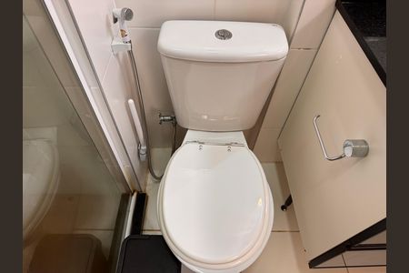 Apartamento para alugar com 77m², 2 quartos e 1 vaga Apartamento para alugar com 77m², 2 quartos e 1 vagaSuíte - Banheiro
