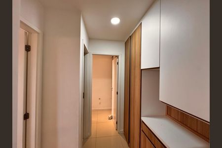 Apartamento para alugar com 77m², 2 quartos e 1 vaga Apartamento para alugar com 77m², 2 quartos e 1 vagaCorredor