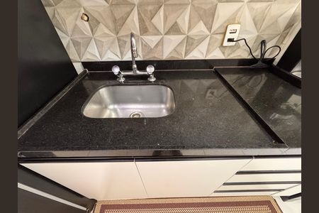 Apartamento para alugar com 77m², 2 quartos e 1 vaga Apartamento para alugar com 77m², 2 quartos e 1 vagaCozinha e Área de Serviço