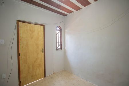 Sala de casa para alugar com 1 quarto, 40m² em Venda da Cruz, São Gonçalo