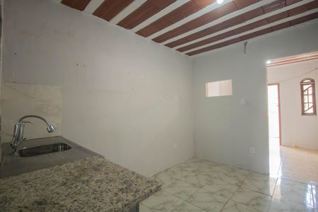 Cozinha de casa para alugar com 1 quarto, 40m² em Venda da Cruz, São Gonçalo