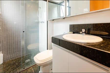 Apartamento à venda com 138m², 3 quartos e 3 vagasBanheiro suíte