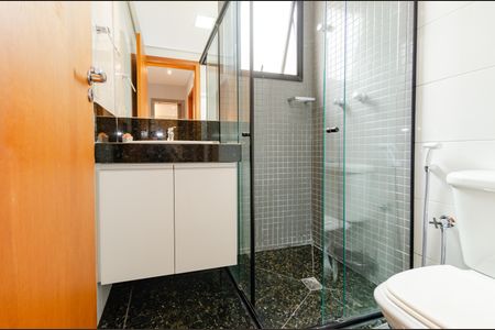 Apartamento à venda com 138m², 3 quartos e 3 vagasBanheiro social