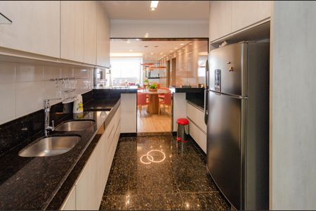 Apartamento à venda com 138m², 3 quartos e 3 vagasCozinha